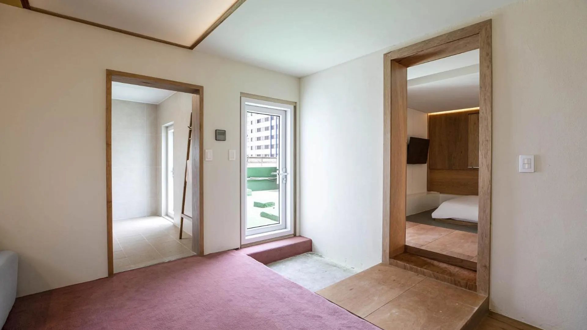 Ado Hotel Seoul