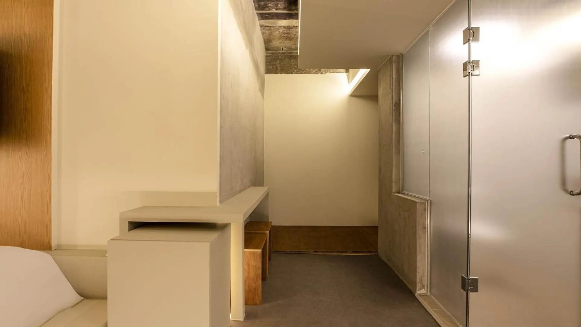 Ado Hotel Seoul