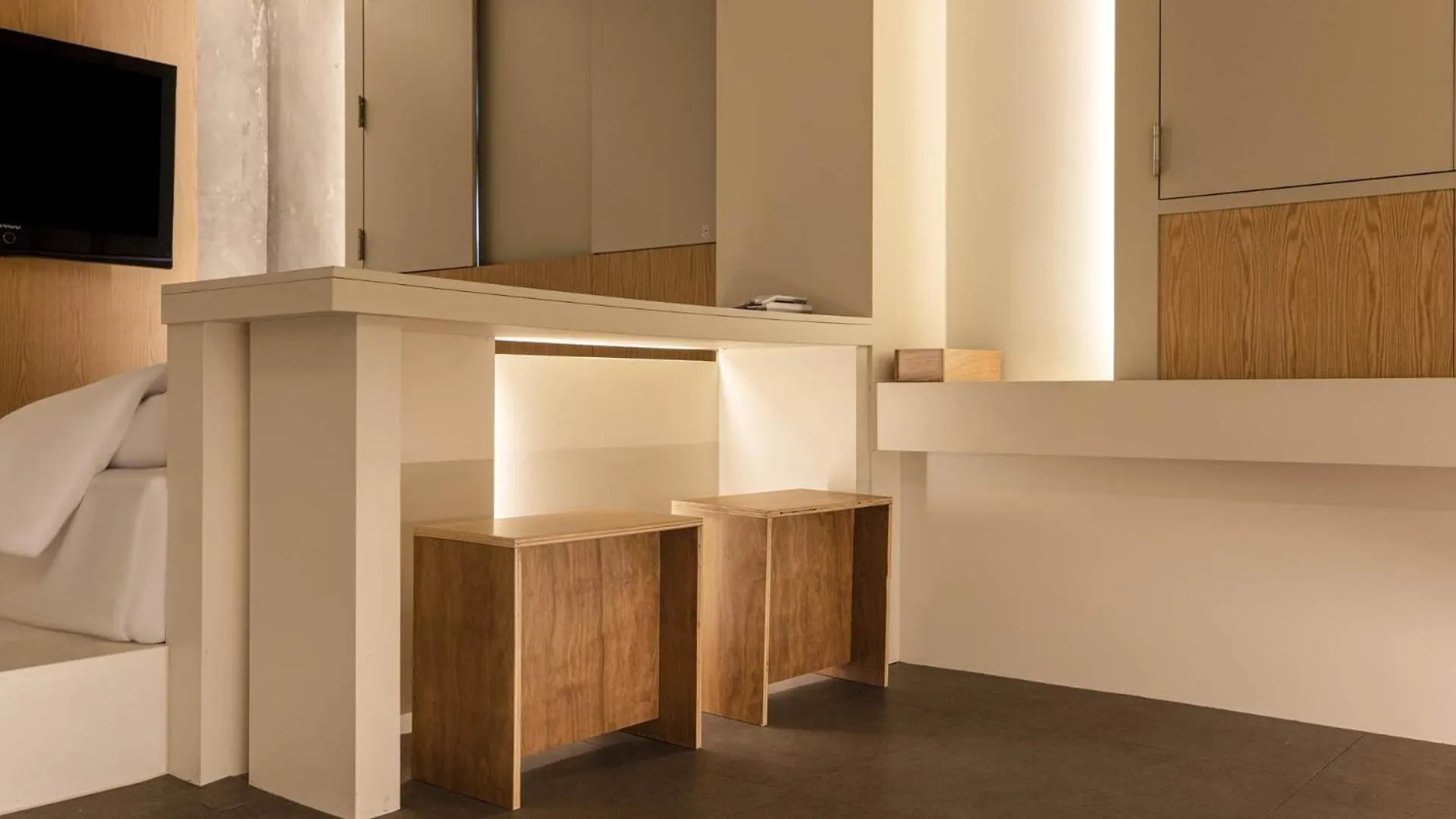 Ado Hotel Seoul