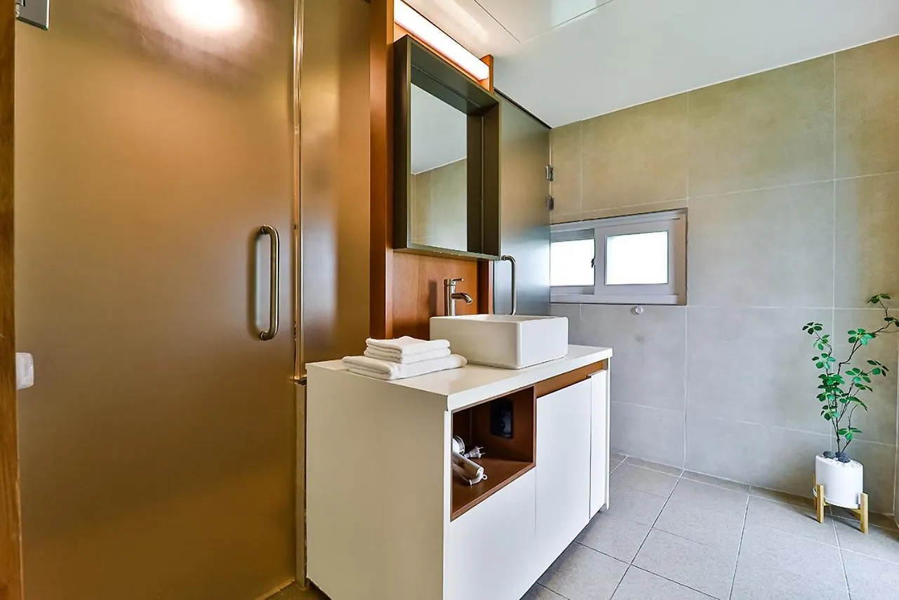 Ado Hotel Seoul 0*,  South Korea